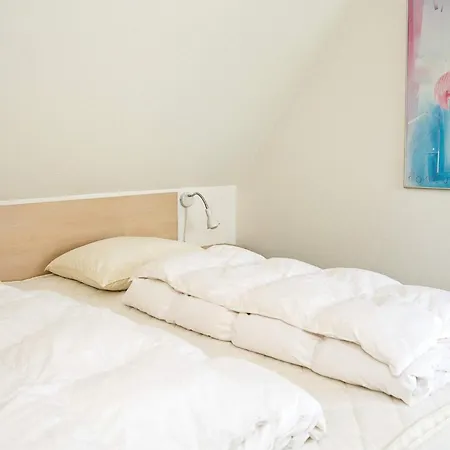 6 Person In Hejls-by Traum