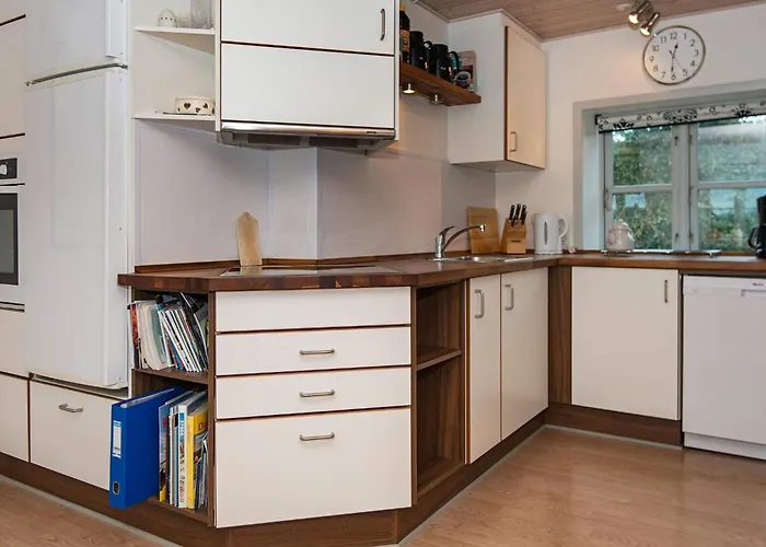 6 Person In Hejls-by Traum *